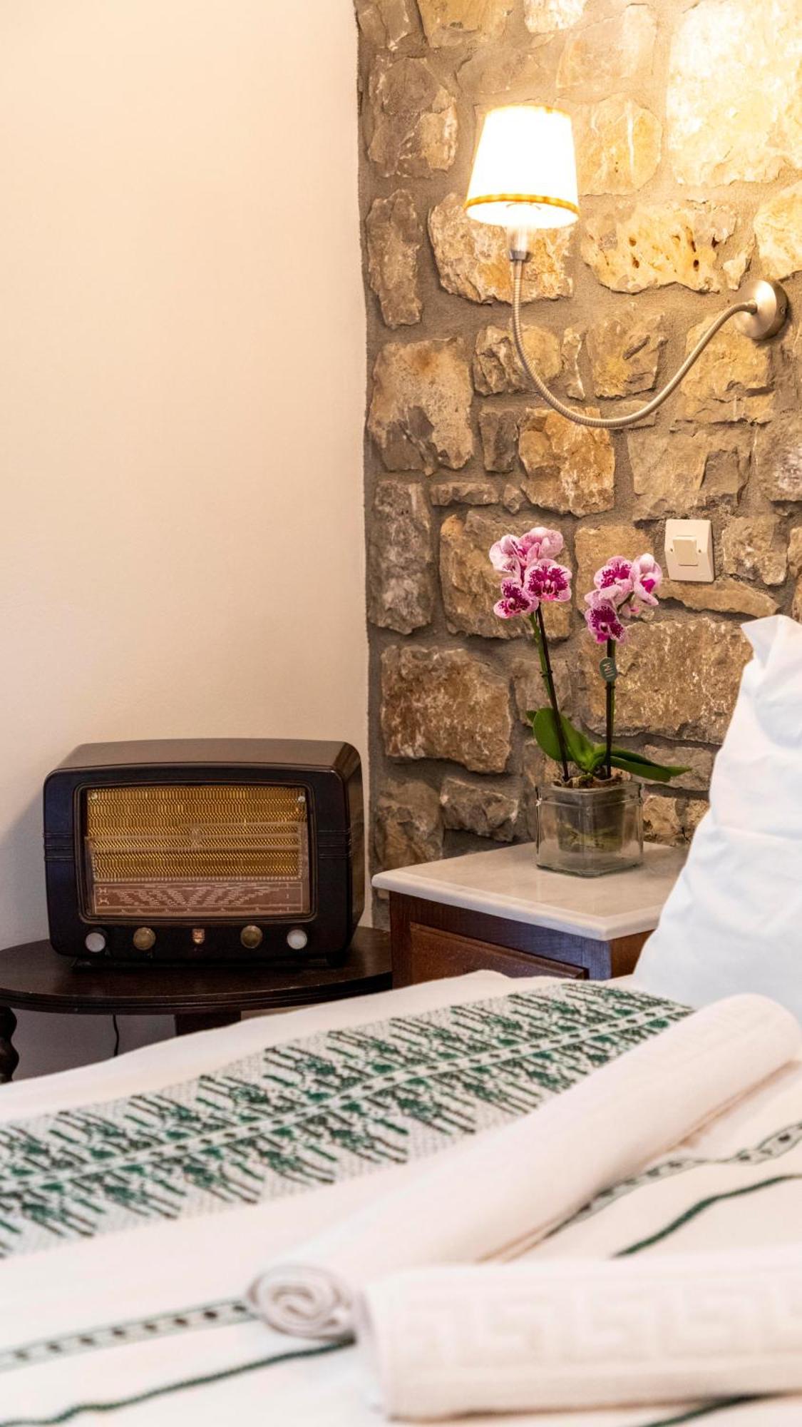 Hotel Papanikola Piána Pokoj fotografie